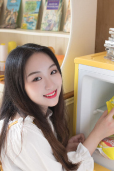 饥饿的阿姨