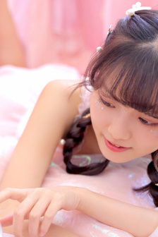 小少女人体视频